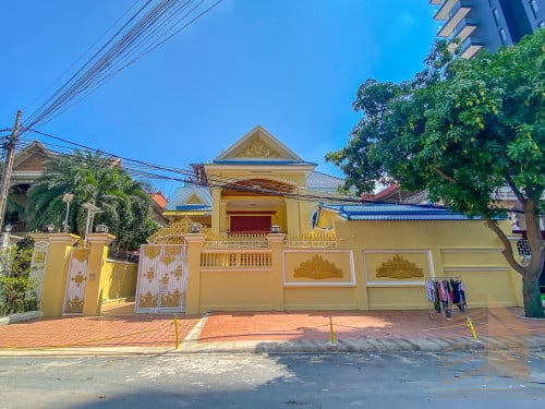 4 bedrooms Villa available for rent in 7 Makara Area (DN)