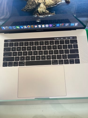 MacBook Pro 15.4-inch 2017