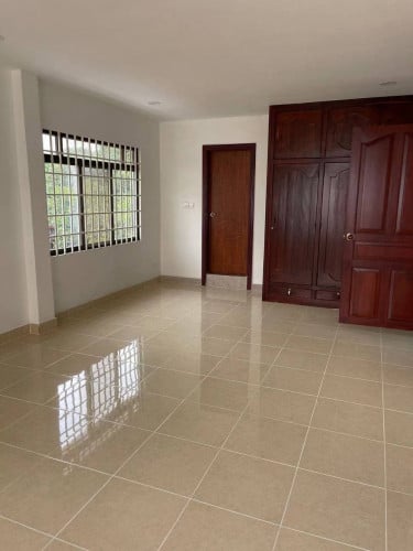 Big Villa For Rent In Chamkamorn, Tonle Bassak, LS: 20x40m, 08Beds, Per Month