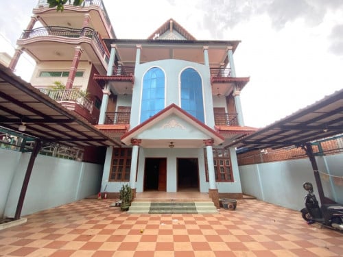 Villa for rent in Chamkar Mon Area, 08Bedrooms,Per Month