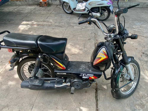 TVS XL 100