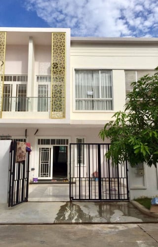 ផ្ទះលក់   វីឡាកូនកាត់ប្រភេទ-LH1