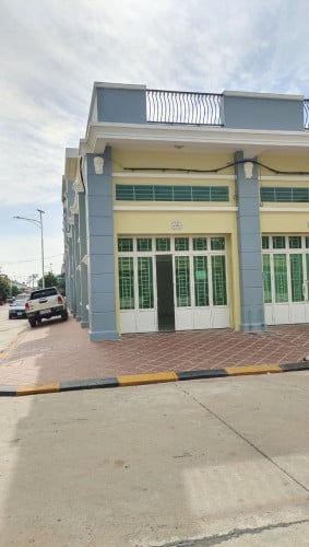 ផ្ទះកែងនៅកៀនស្វាយផ្លាសា (Kien Svay Plaza)