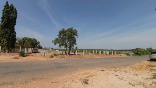 Land for sale ដីលក់បន្ទាន់ប្រញាប់លុយ(ប្លង់រឹង)