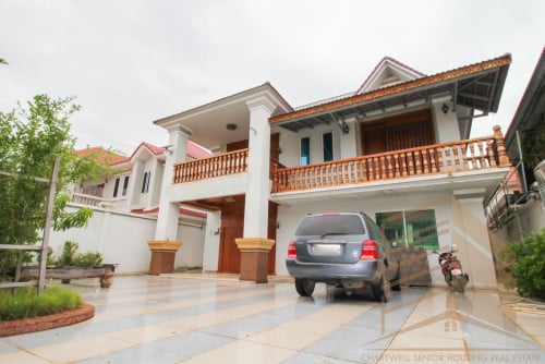 4 bedrooms Villa available for rent in Pou Senchey Area