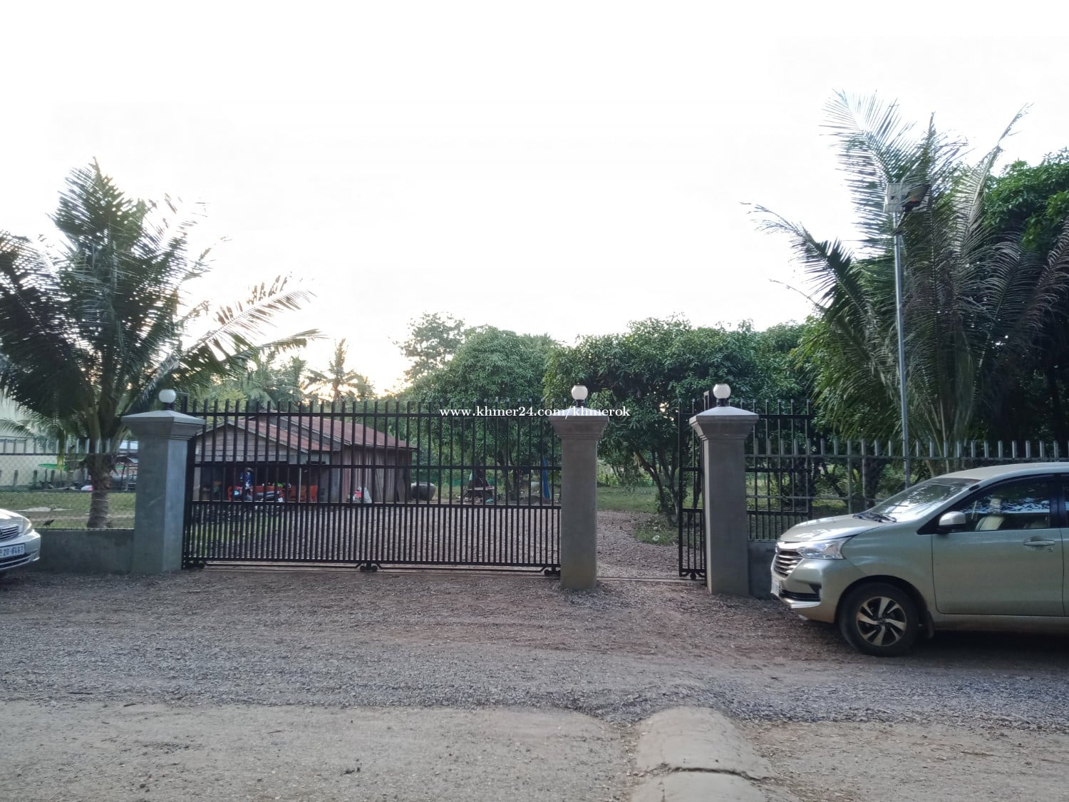 ដីលក់ក្នុងក្រុងបាត់ដំបង (Land for Sale in Battambang City) in Ou Char