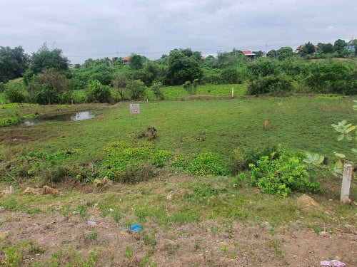 ដីលក់ជាប់ព្រែក ជិតស្តាតតេជោថ្មី 15ម×45ម(ប្លង់រឹង15ម×29,94ម) 16មុឺន$ ចំណីផ្លូវ15ម ចំណីព្រែក20ម