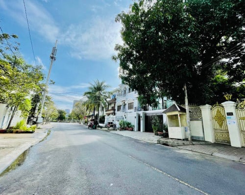 Two Villas For Rent In Beoung Keng Kang 1, Near Independent Monument, 14Bedrooms