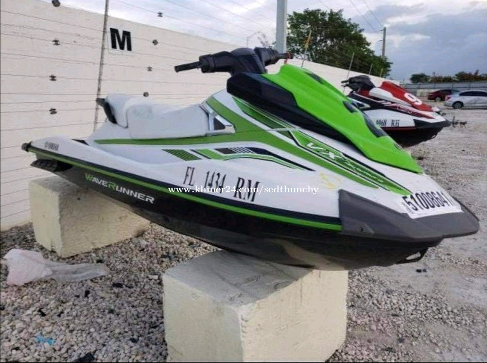Jet ski for sale Yamaha VX WaveRunner 2018170 horse power Good