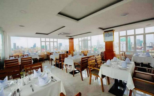 Hotel-Apt For Rent At Near Chamkamorn Area, 11Floors, 38,000$ Month