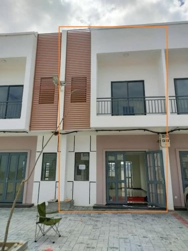 ផ្ទះលក់ Borey East Land & Home (ស្វាយជ្រុំ)  តម្លៃអាចចចារ