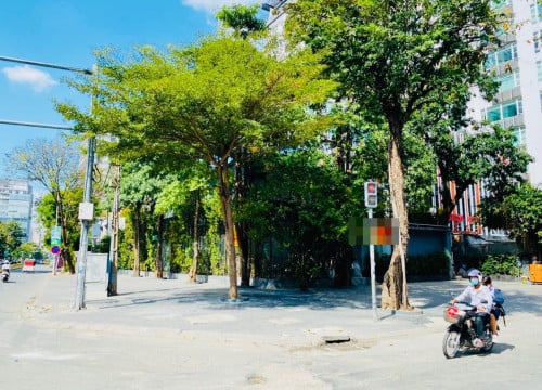 Corner Villa-Massage For Rent Along Mao Tse Toung BLVD, Floor: 02 Floors Land Size: 700Sqm, 17,000$