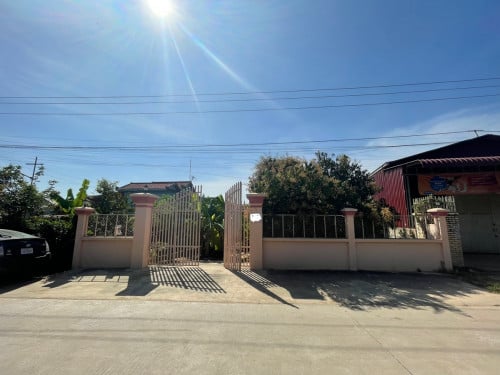 ដីលំនៅដ្ឋានភូមិ លក់បន្ទាន់  ម្ចាក់ដីផ្ទាល់ នៅខណ្ឌដង្កោ  ប្លង់រឹង (ចរចារ)