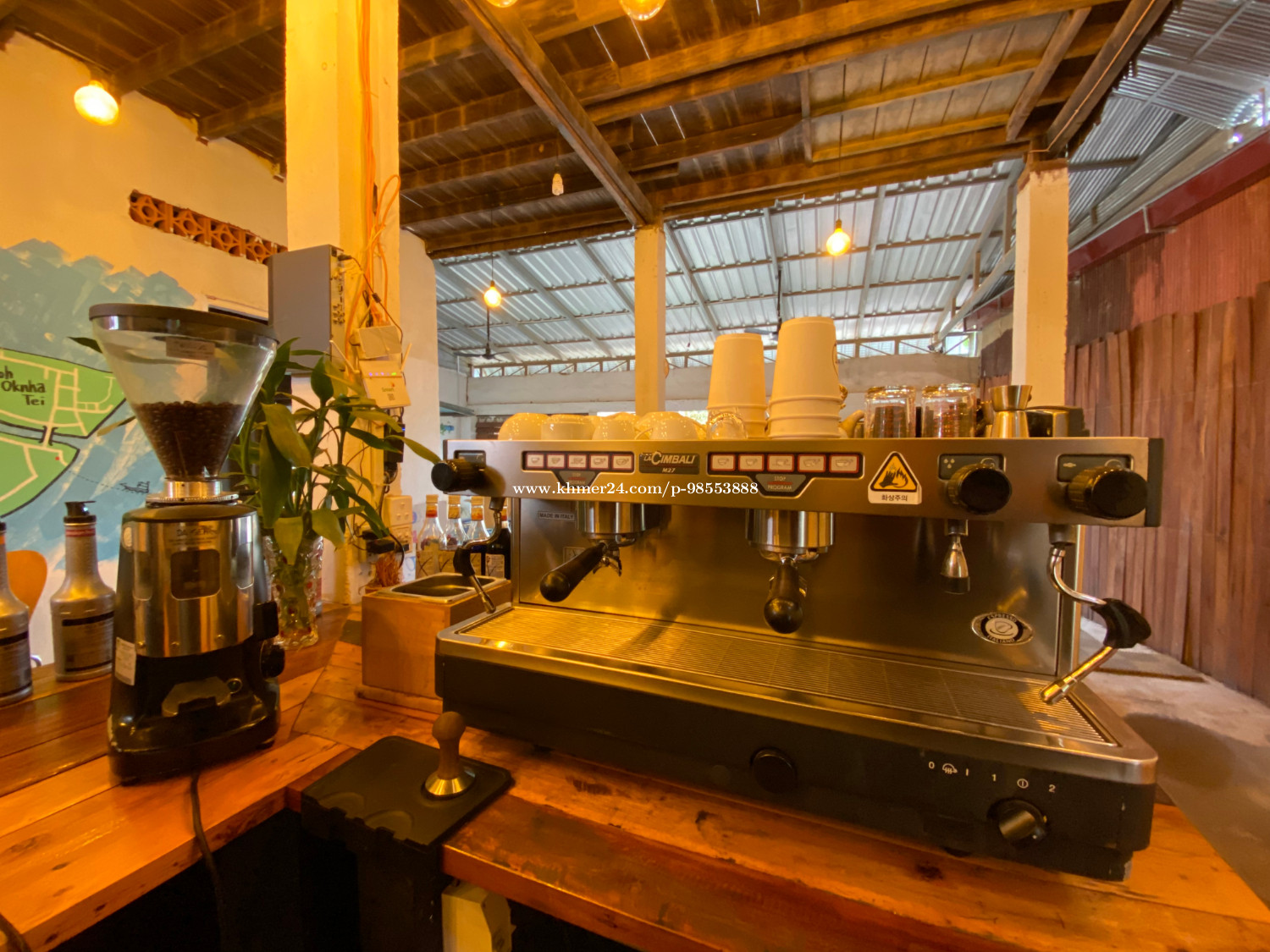 Coffee espresso machine / LA CIMBALI M27 and Free MAZZER grinder in