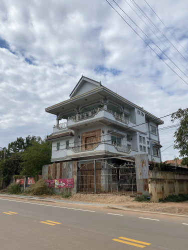 ផ្ទះវីឡា៧បន្ទប់សម្រាប់លក់ - 7 Bedroom Villa for Sales in Siem Reap 