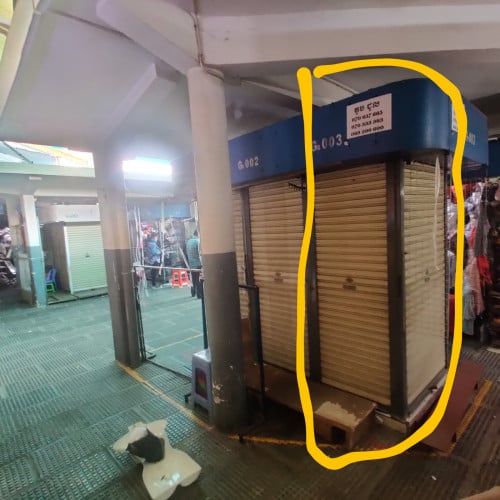 New market store for rent