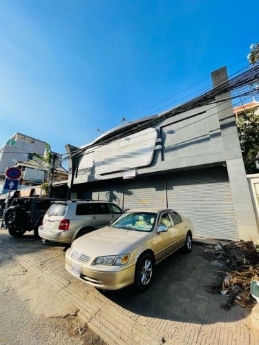 Commercial Showroom For Rent Near Monivong BLVD, 12x23m, 4,500$ Per Month Good For All Businesses