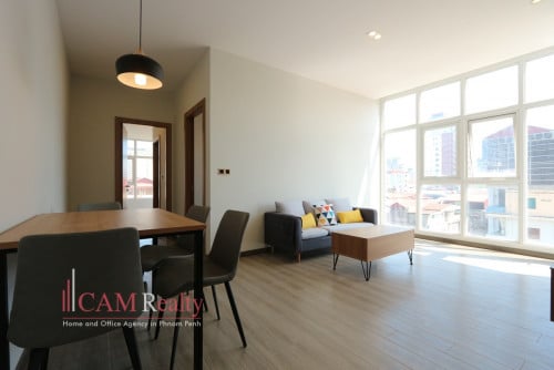 BKK3 area | Luxurious 2 bedrooms apartment for rent | Pool, gym, steam, sauna & sky bar