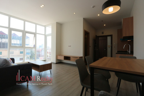 BKK3 area | Luxurious 2 bedrooms apartment for rent | Pool, gym, steam, sauna & sky bar