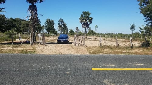 ដីលក់បន្ទាន់ ជាប់ផ្លូវជាតិលេខ 53 (50m)​ ផ្លូវកៅស៊ូ ពីទីរួមខេត្តកំពង់ឆ្នាំង ទៅ ផ្សាររមាស