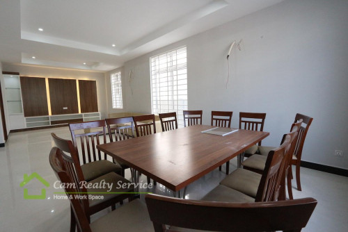 Aeon Mall Sen Sok area | Fully furnished 4 bedrooms single villa for rent | Shared garden