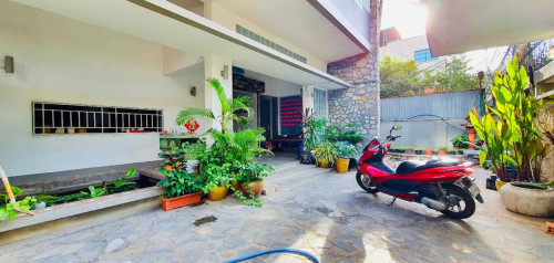 Boutique Hotel For Rent Near Independent Monument, 16 Rooms (No Furniture), 4,000$ Per Month