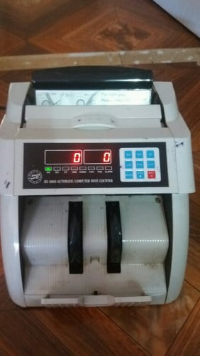 ខ្ញុំបាទត្រូវការលក់ម៉ាសុីនរាប់លុយមួយទឹក