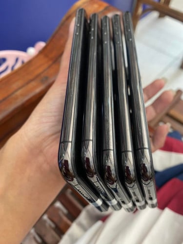 iPhone XS Max អាធំ 300$តិច សំនំស្សុីន