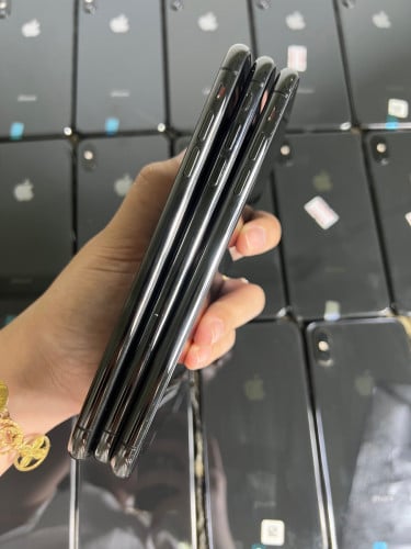 iPhone XS Max 64GB USA សំនុំ 335$