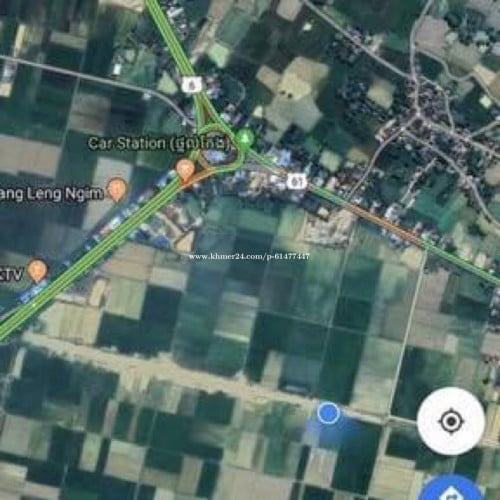 ដីនៅថ្នល់កែងលក់