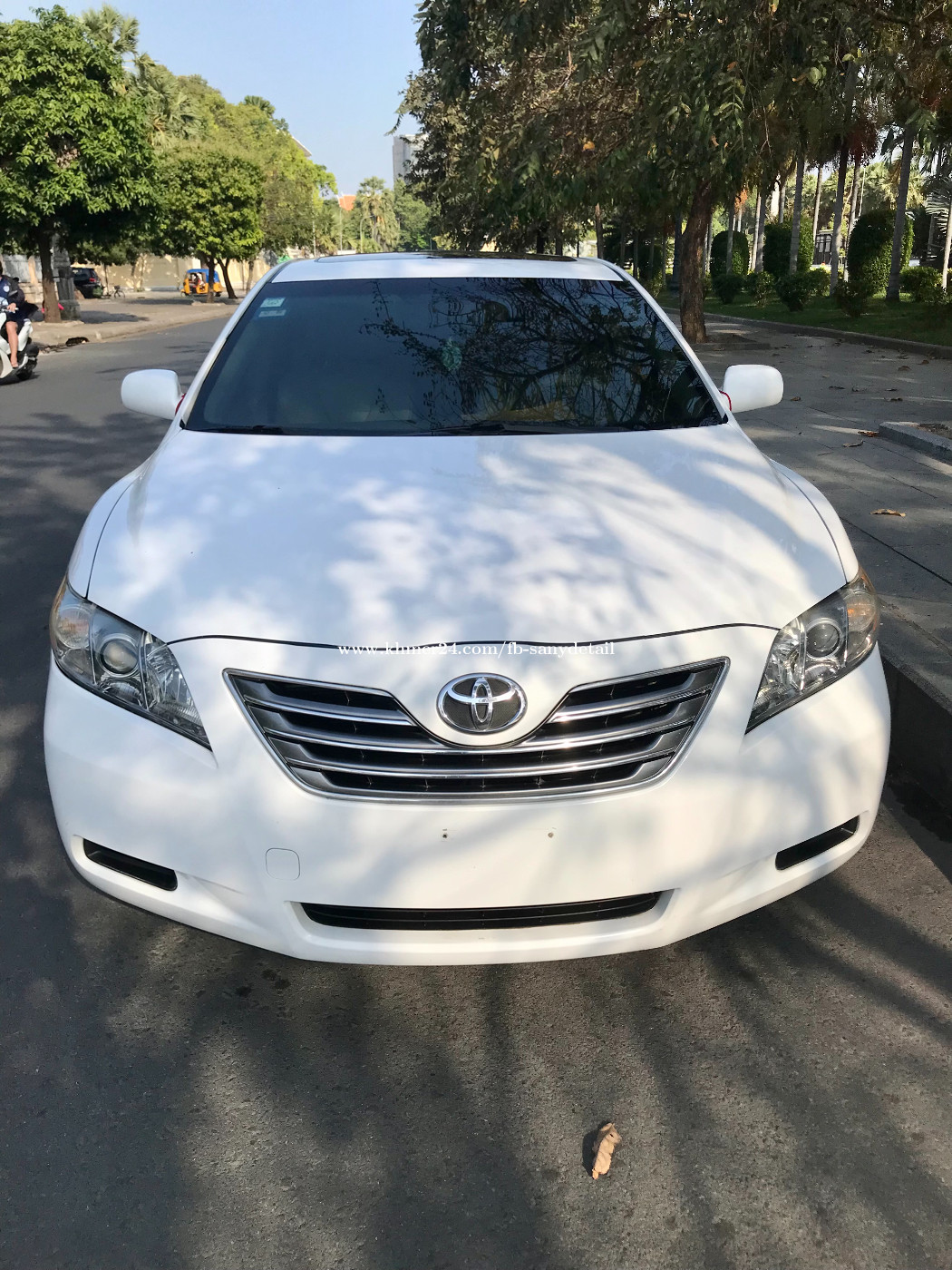 Car rental Camry Hybrid 07 Full Price 600 in Phnom Penh, Cambodia