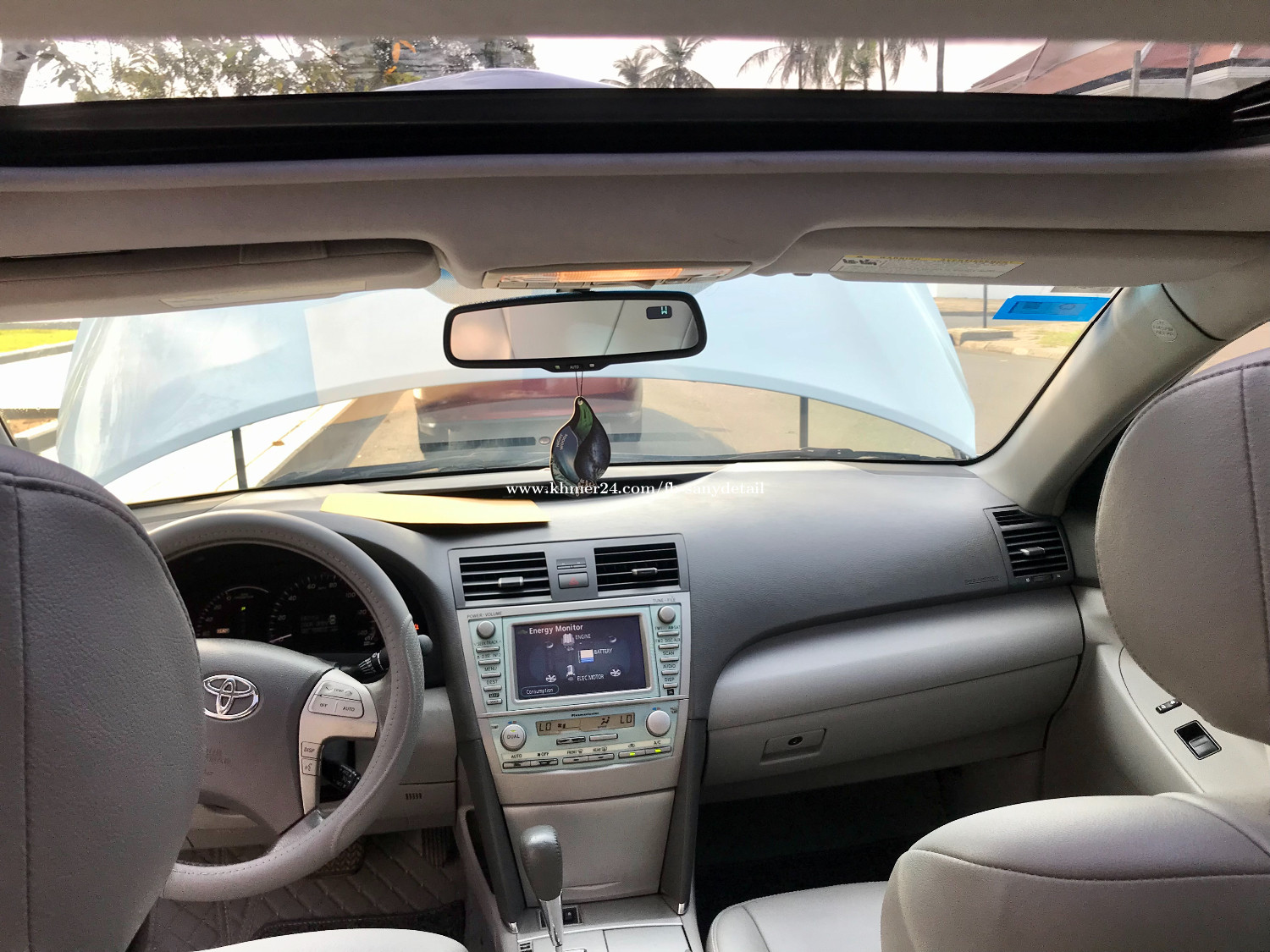 Car rental Camry Hybrid 07 Full Price 600 in Phnom Penh, Cambodia