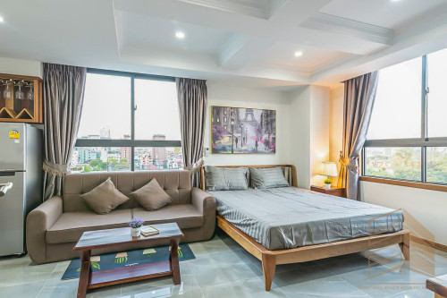1 Studio room apartment available for rent in Doun Penh Area (Near Royal Palace)