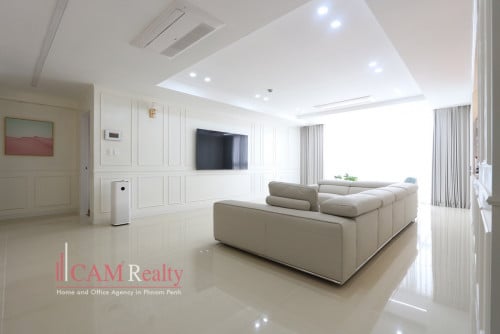 Tuol Kork area | Modern 4 bedrooms apartment for rent | Pool & Gym