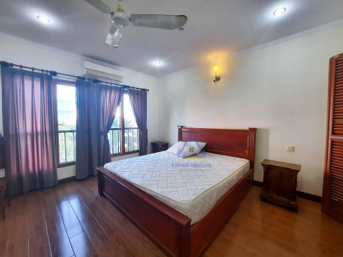 Service apartment 2 bedrooms with gym for rent near Thia Hout market, Toul Kok market