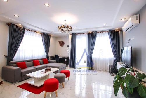 Spacious fully furnished 3 beds with lift for rent near Phnom Penh Tower | Olympia mall