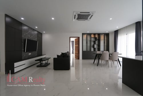 Spacious 3 bedrooms serviced apartment for rent| Pool & Gym