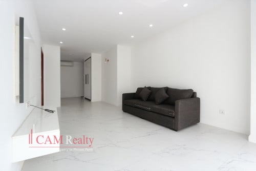 Tuol Kork area| Spacious 1 bedroom serviced apartment for rent| Rooftop pool & Gym