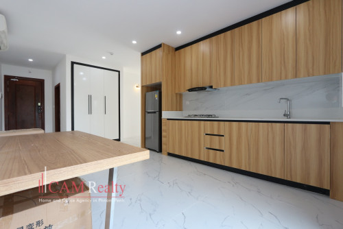 Tuol Kork area| Spacious 1 bedroom serviced apartment for rent| Rooftop pool & Gym