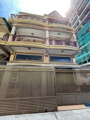 ផ្ទះ២ល្វែង ទីតាំងល្អ ក្រោយមន្ទីរពេទ្យព្រះកុសមះ(ពេទ្យលោកសង្ឃ)