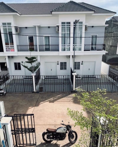 វីឡាកូនកាត់ កណ្ដាលទីក្រុងសៀមរាប