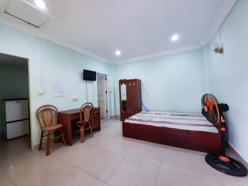 Doun Penh area| Suitable Studio room for rent near Golden Soriya Mall, Riverside