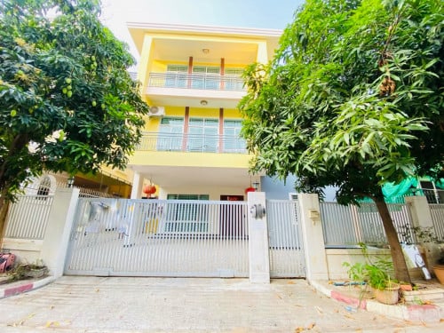 Villa for rent at Elite Town Koh Pich, 06Beds, 4,000$ Per Month