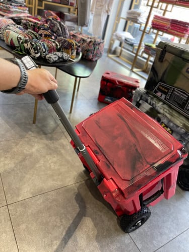 ធុងទឹកកក