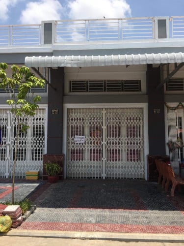 ផ្ទះលក់ផ្តាច់