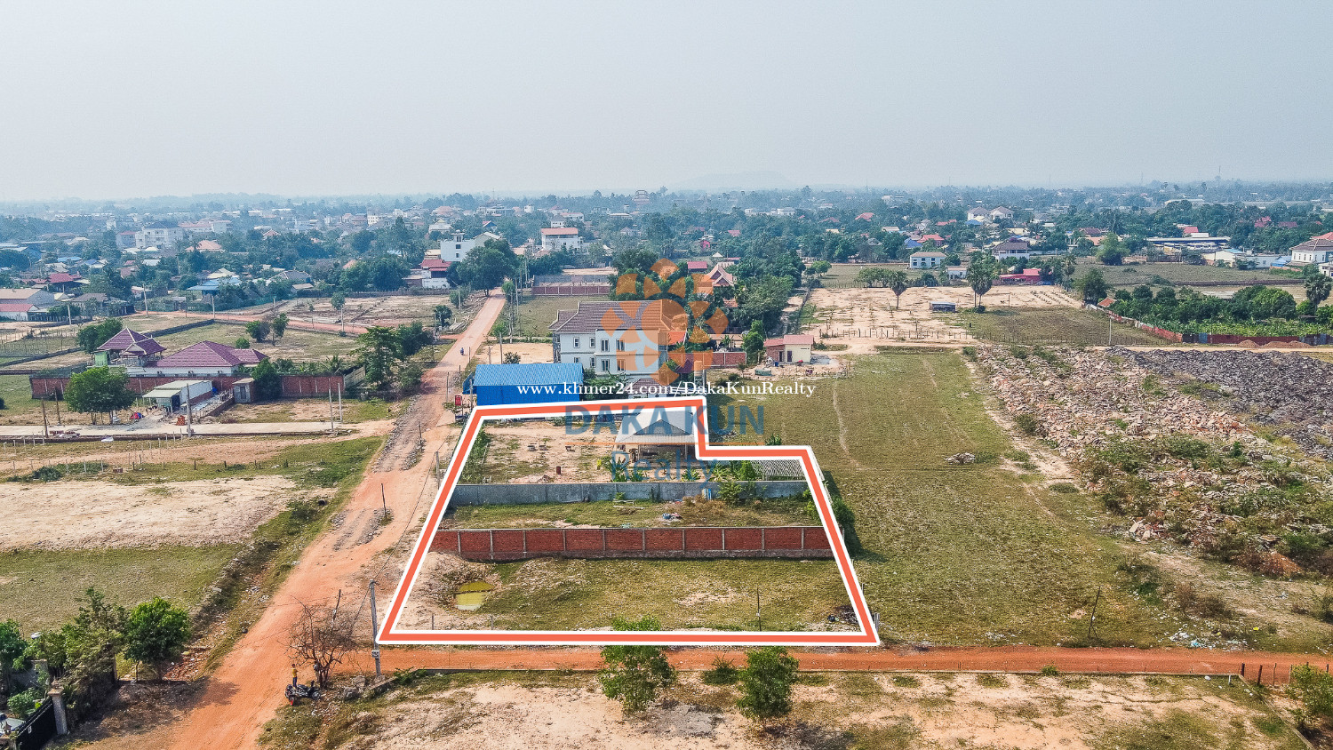 ដីកែងលក់នៅលើផ្លូវវត្តចក, ក្រុងសៀមរាប /Land for Sale in Siem Reap city