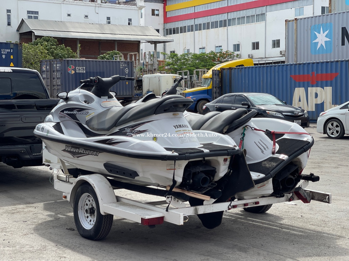 Jet ski Yamaha WaveRunner 2002 (ម៉ូតូ ទឹក ) in Phnom Penh, Cambodia on