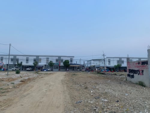 តម្លៃទាបជាងទីផ្សារ $350 Land 20x100 in front of Borey Piphop Phmey Chhouk Va II