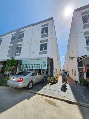 ផ្ទះលក់មាន 4 បន្ទប់គេង