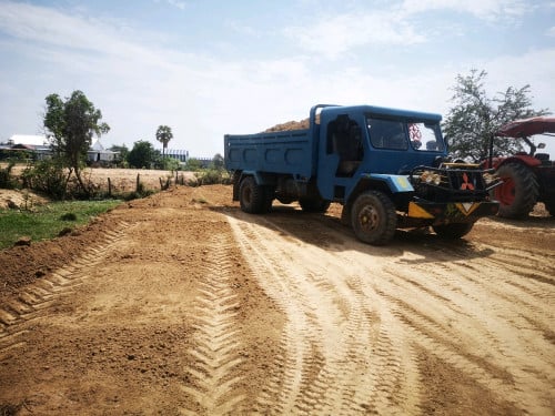 ដីលក់ទីតាំងល្អ